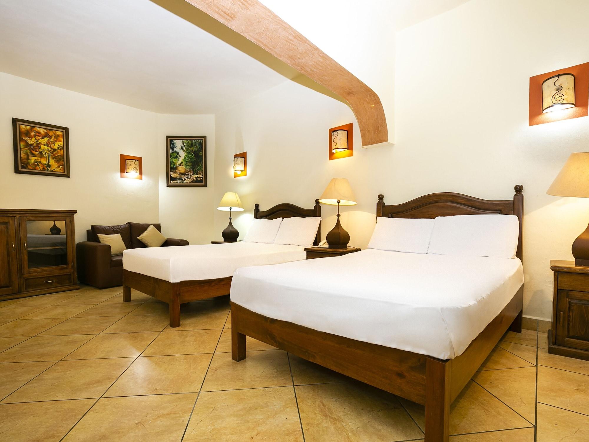 Hotel Casa Del Virrey & Suites モレリア エクステリア 写真