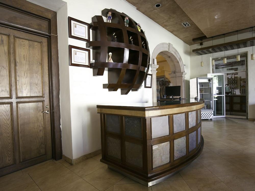 Hotel Casa Del Virrey & Suites モレリア エクステリア 写真