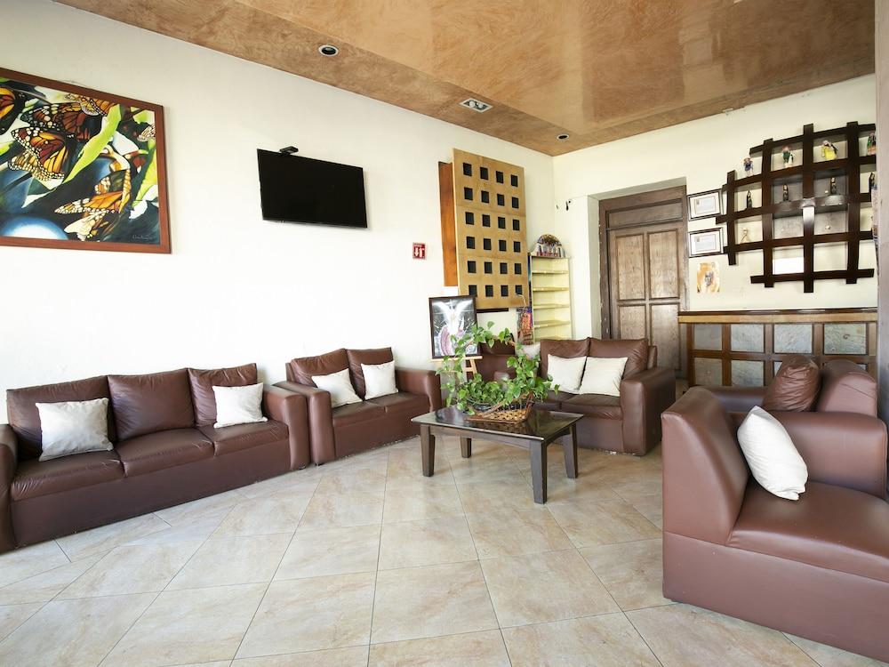 Hotel Casa Del Virrey & Suites モレリア エクステリア 写真