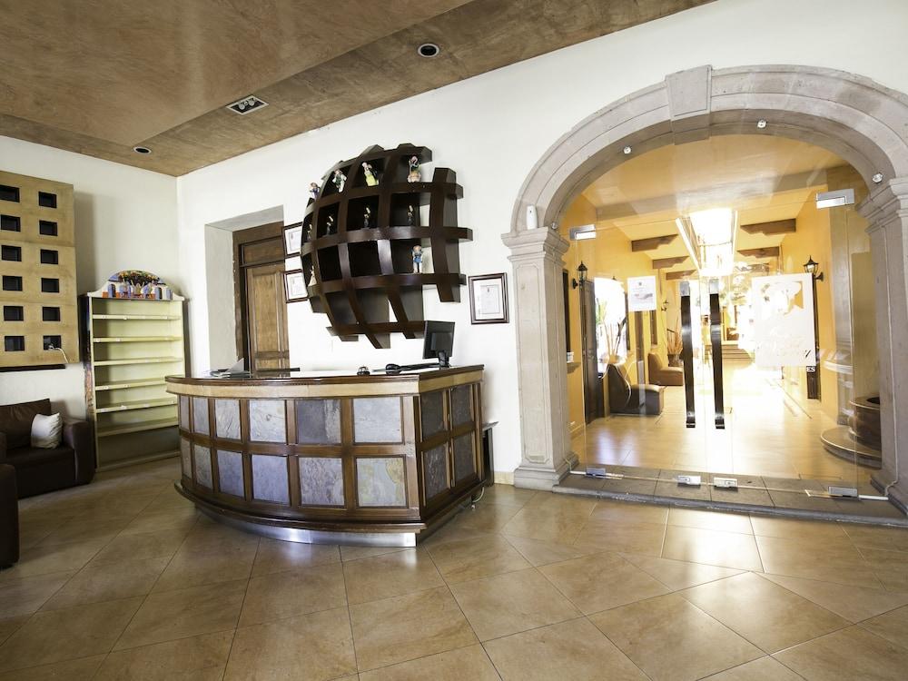 Hotel Casa Del Virrey & Suites モレリア エクステリア 写真