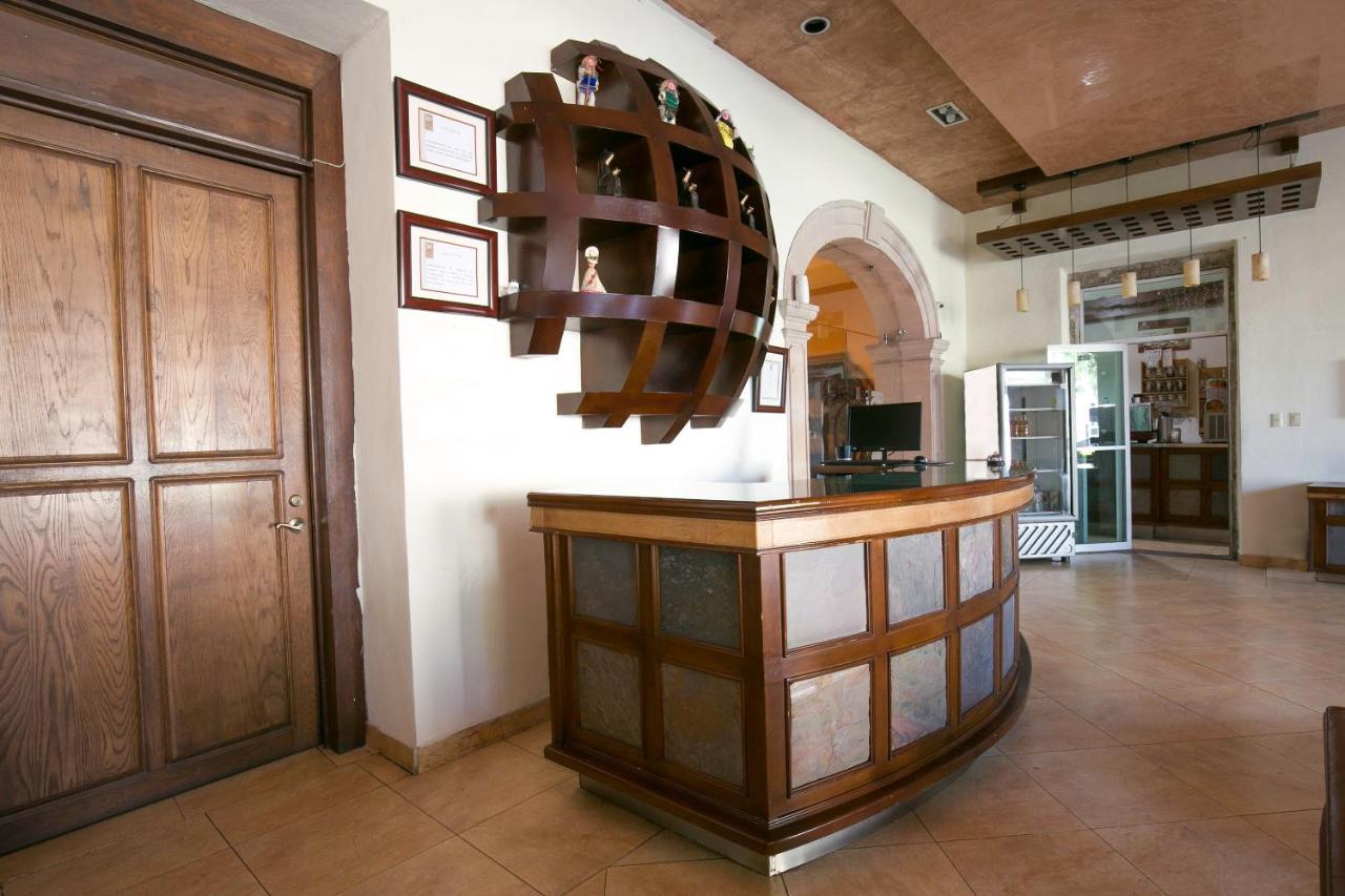 Hotel Casa Del Virrey & Suites モレリア エクステリア 写真